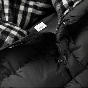 BURBERRY - Puffer Jacket